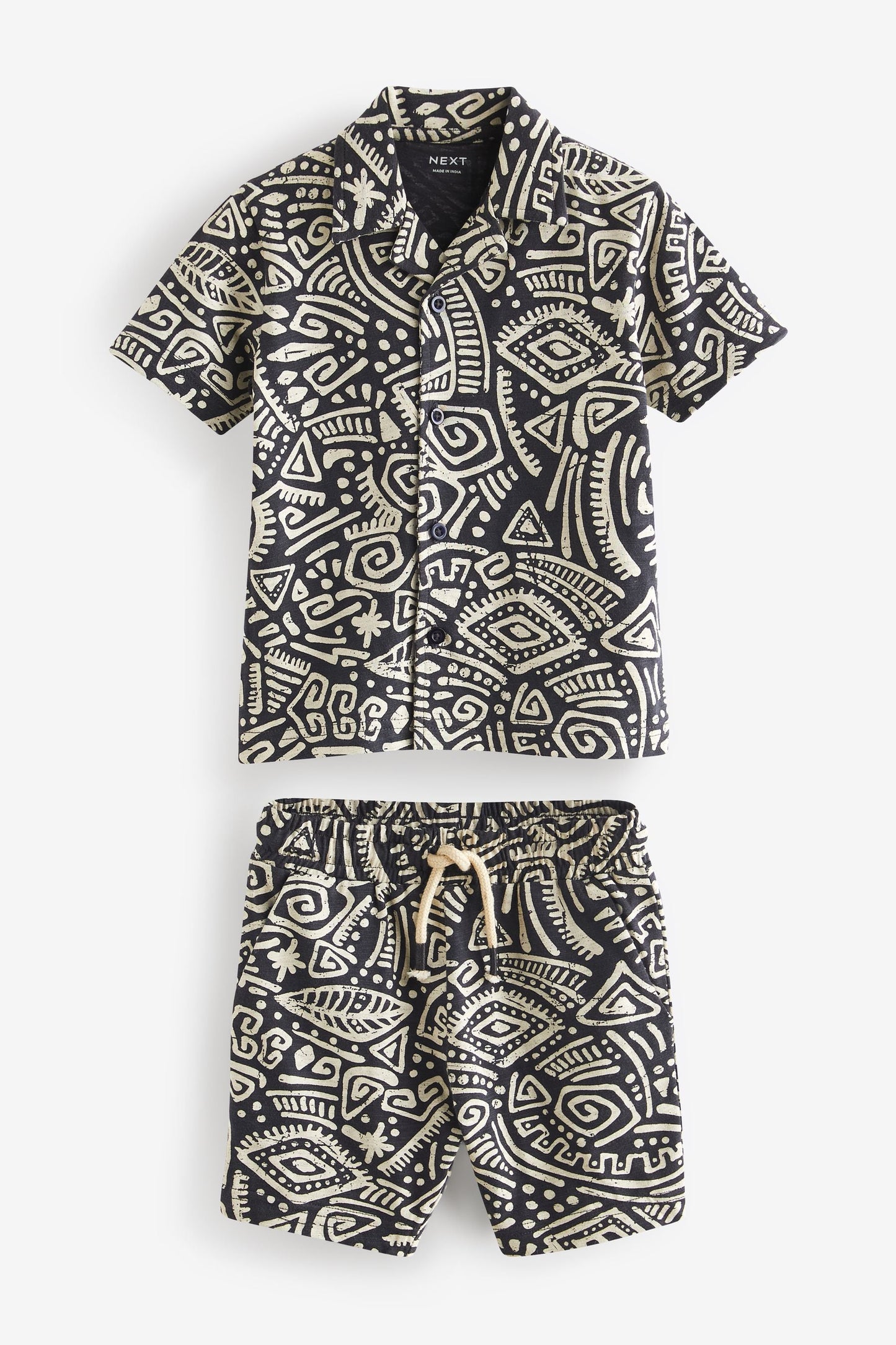 Black/White Short Sleeve Pattern Shirt and Shorts Set