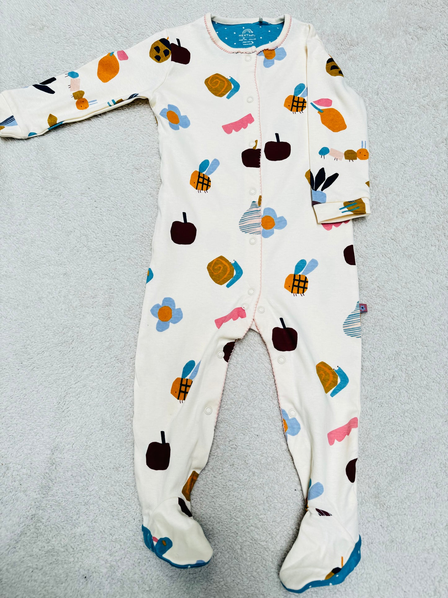 Sleepsuit - Characters on off white