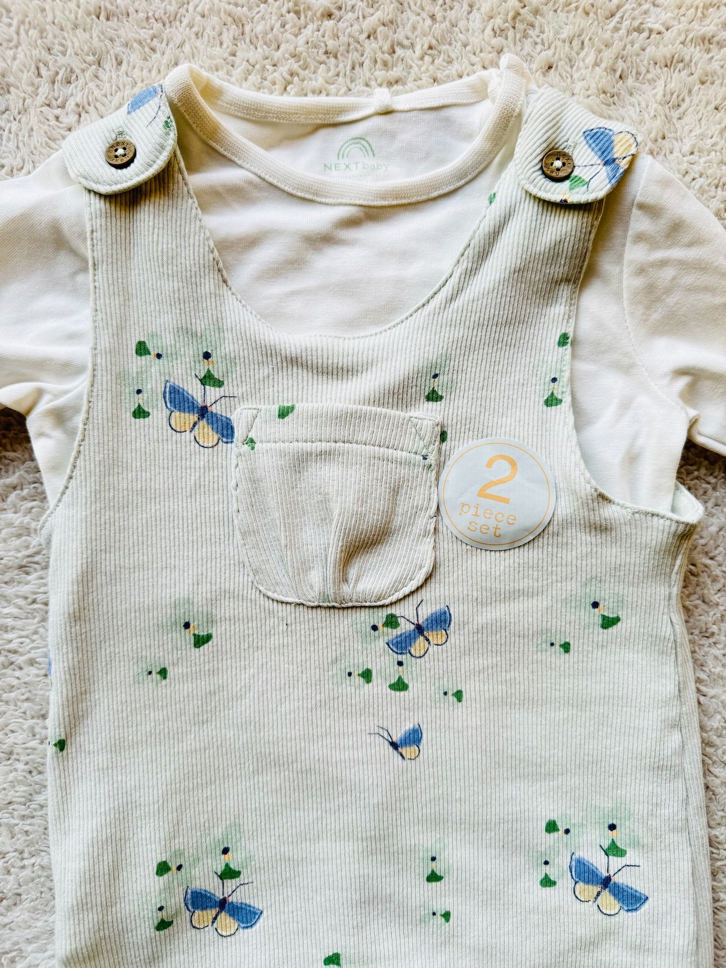 Dungaree with front pockets in green