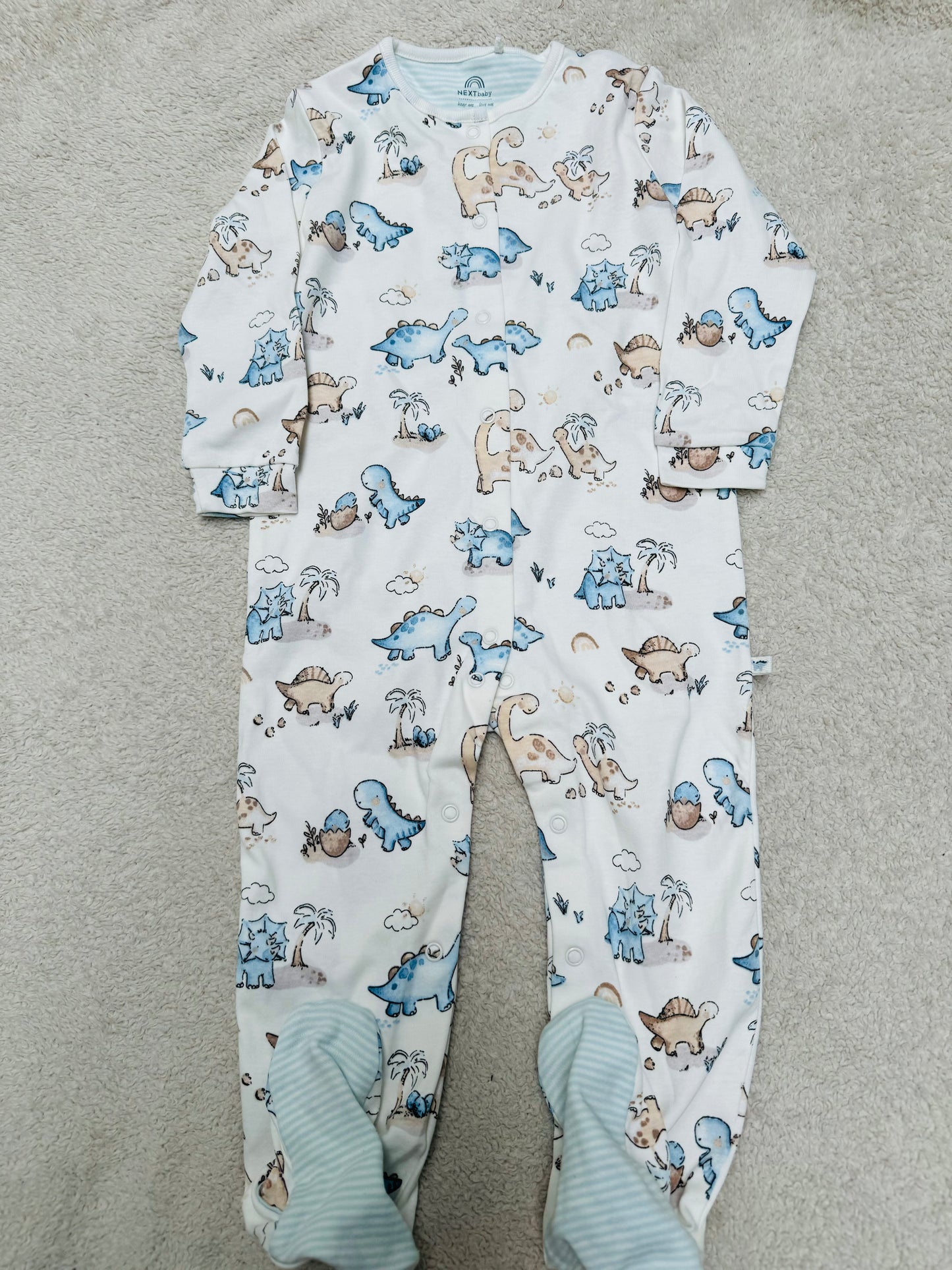 Sleepsuit - Full sleeves white dinos