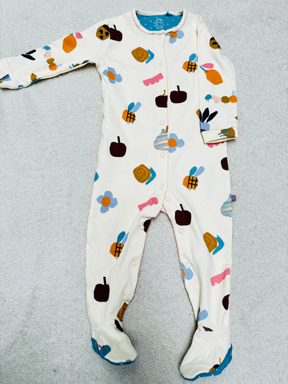 Sleepsuit - Characters on off white