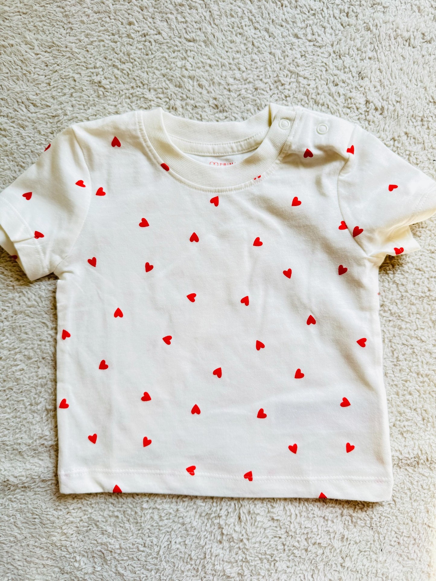 Round neck half sleeves tshirt Red Hearts